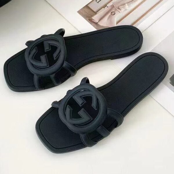 Gucci Interlocking G Sliders — Black