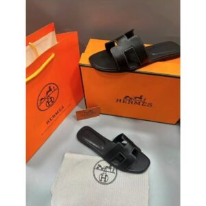 Hermès Oran Sliders — Black